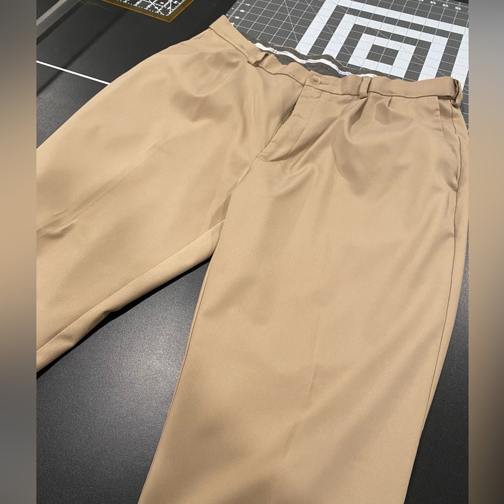 Mens haggar khaki pants